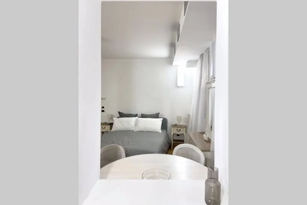 Boutique Apartment In Milano Center: Duomo Scala Italy